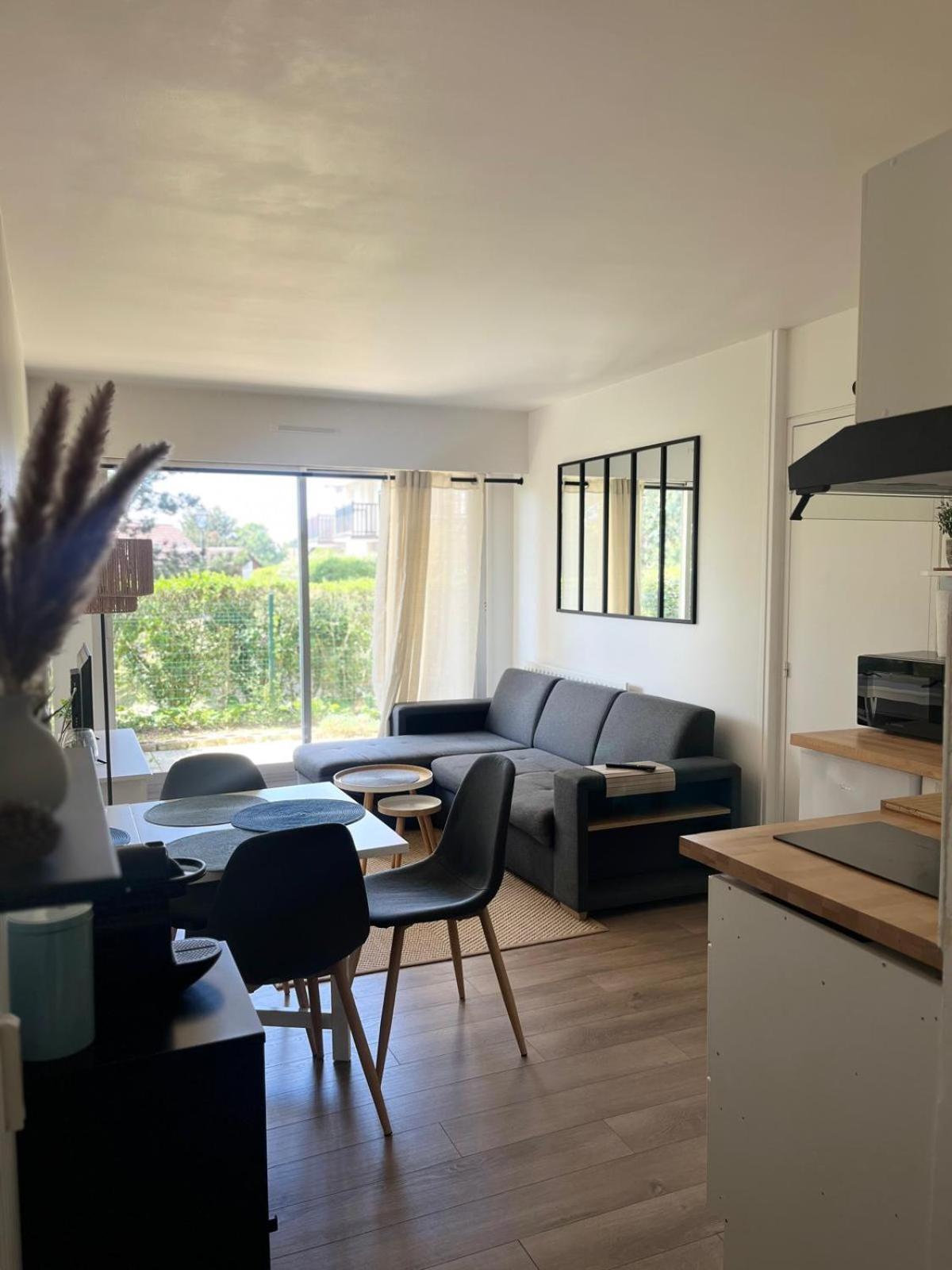 Ferienwohnung 37M With Terrace And Garden Near The Sea Cabourg Exterior foto